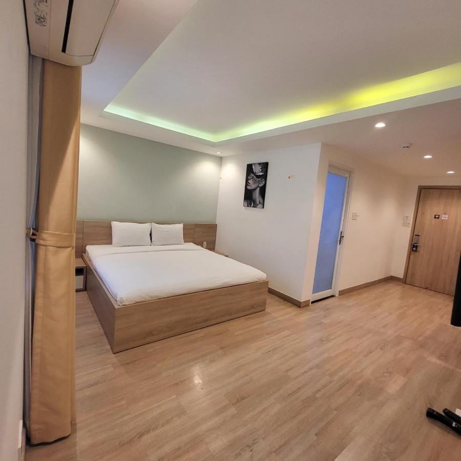 Simmi 4 Hotel & Apartment Near Secc Хошимин Экстерьер фото